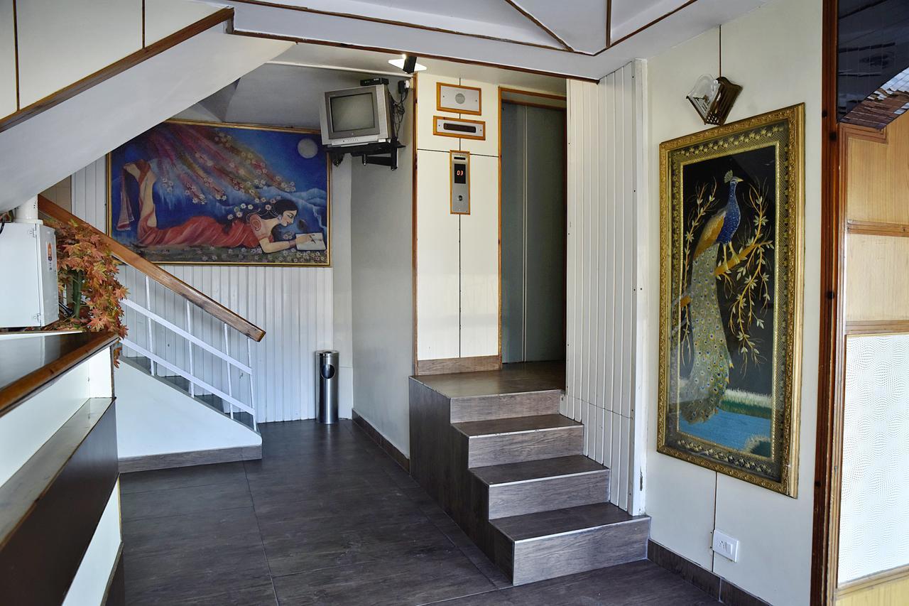 Oyo 8917 Hotel Crystal Palace Shimla Eksteriør billede